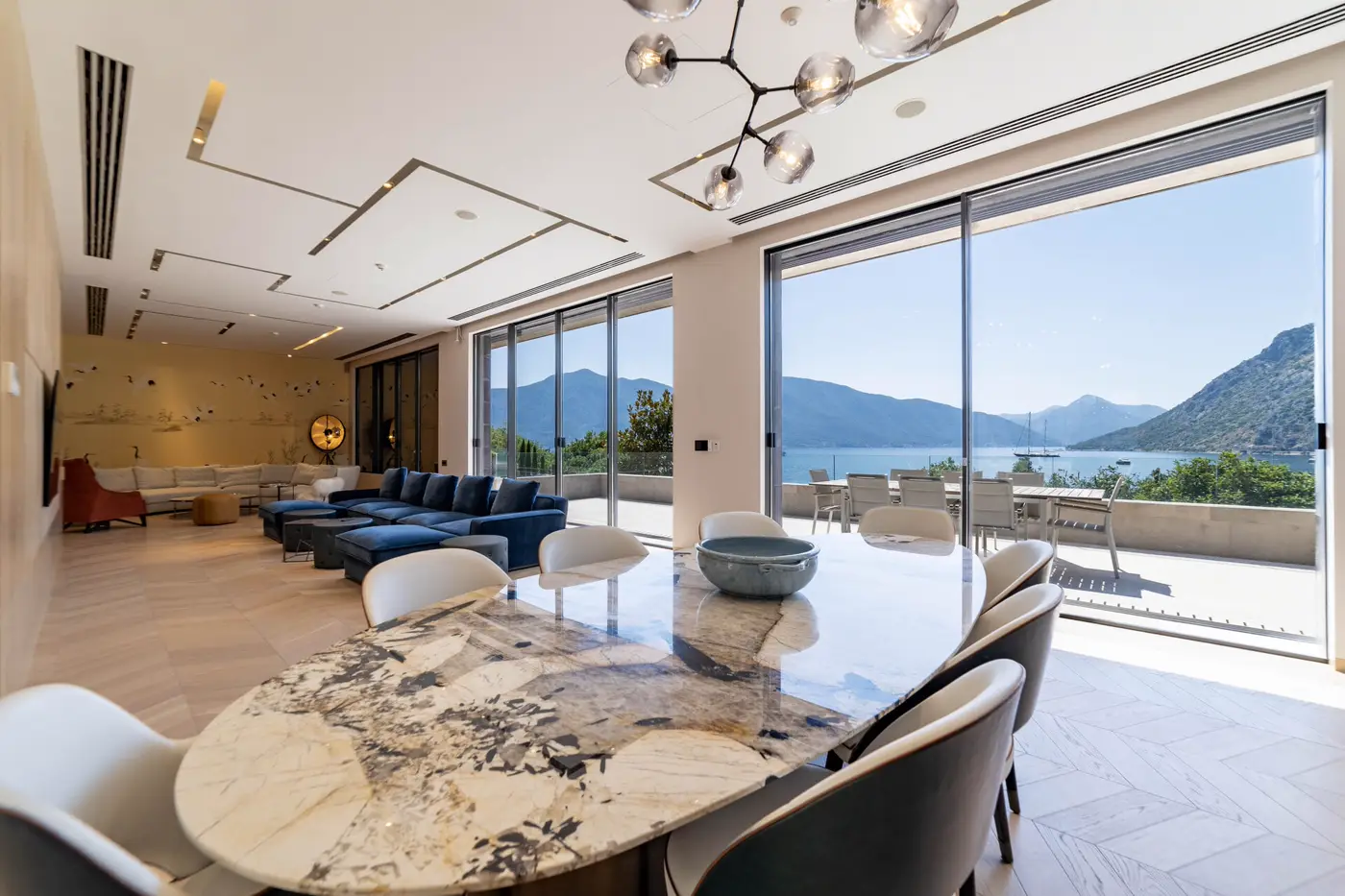 10-93 Villa Mandragora, Kotor