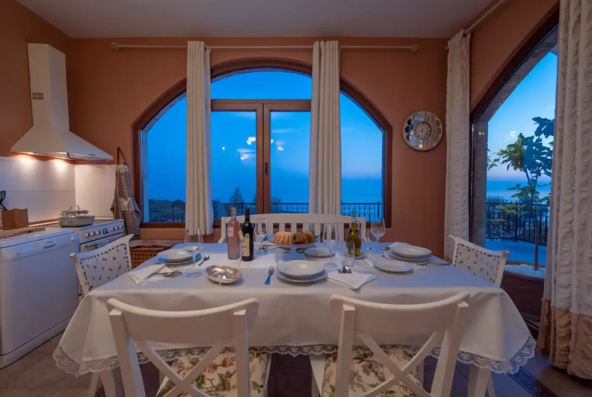 Authentic villa with pool and panoramic sea view, Zagora, Kotor