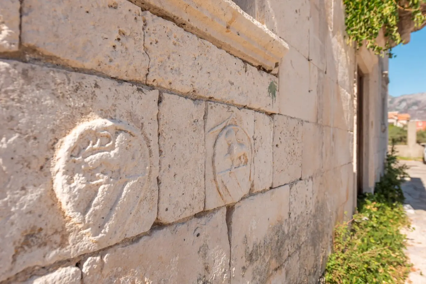 Palata Beskuća – historical stone villa for reconstruction, Kotor