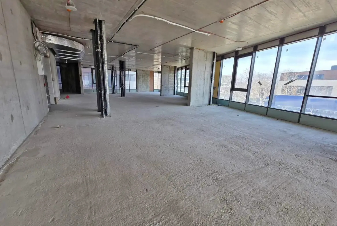 Office in a multifunctional building, class A for sale