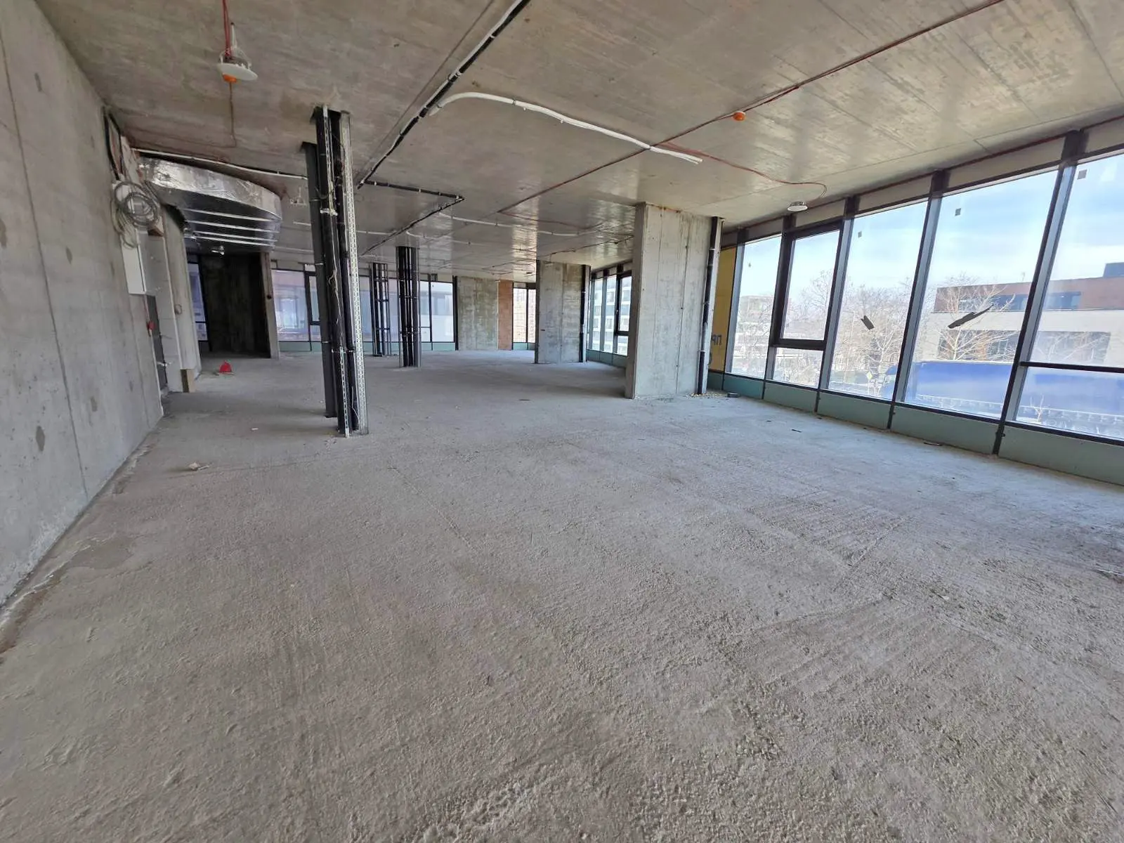 Office in a multifunctional building, class A for sale