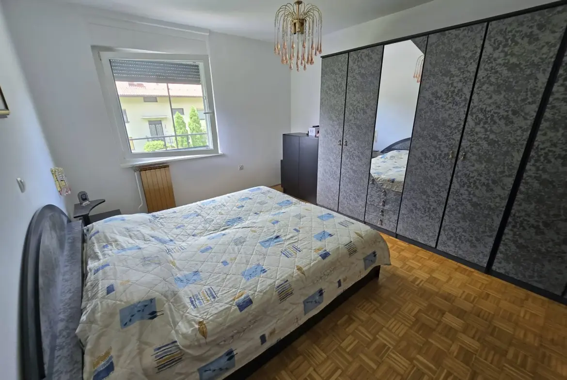 Soca Area – Kobarid, Spacious house with commercial space