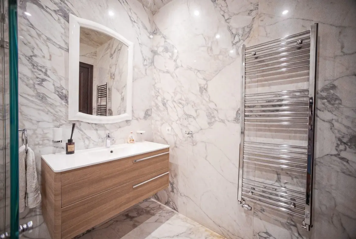 Impressive residence in an iconic building in Lozenets