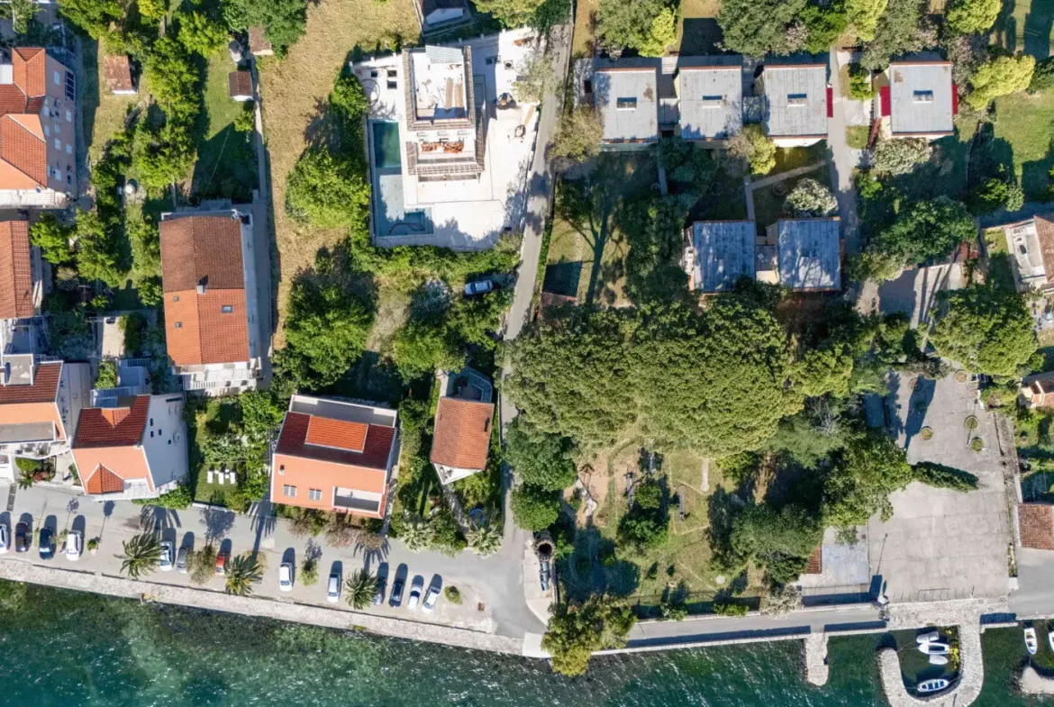 Stone villa in the second row to the sea, Donja Lastva