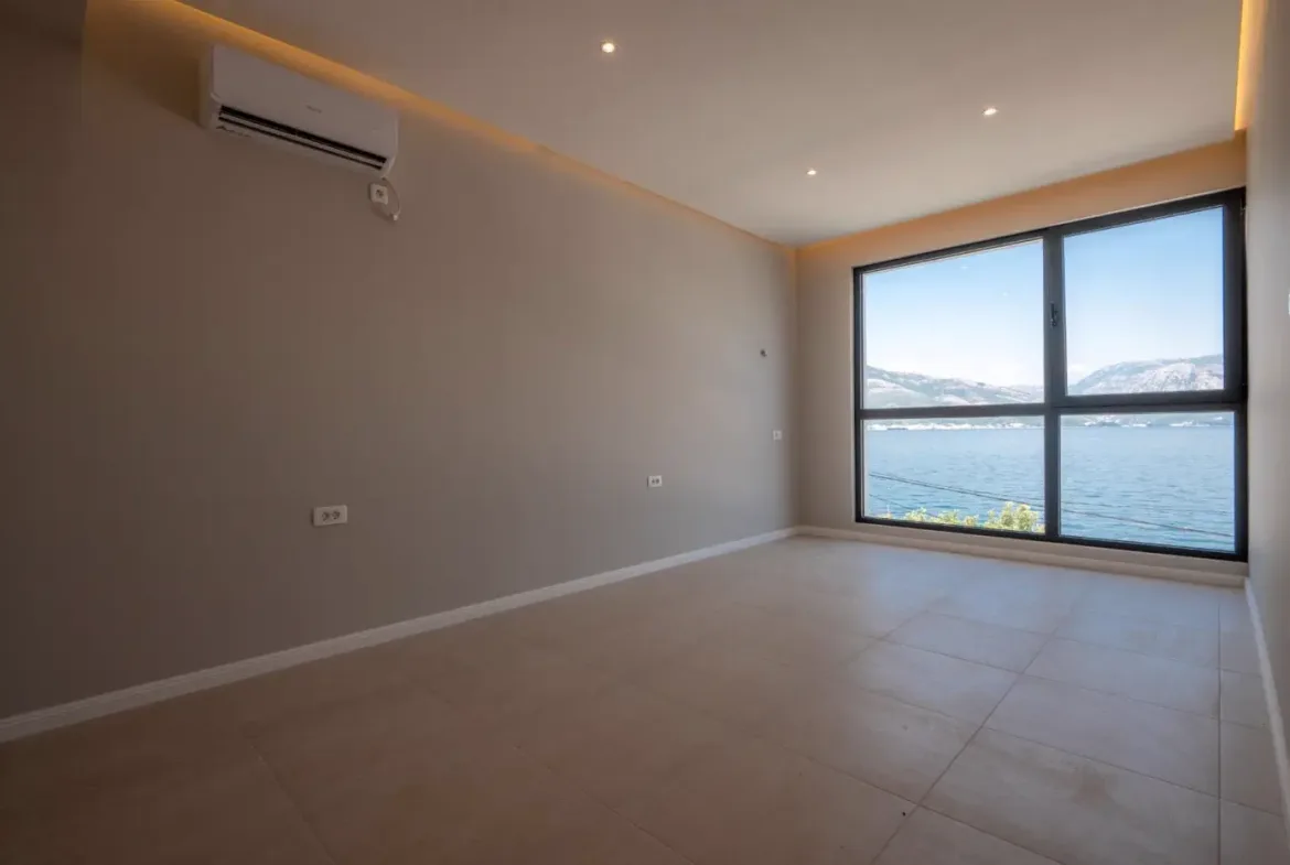 Newly built villa with pool and sea view, Krašići, Tivat