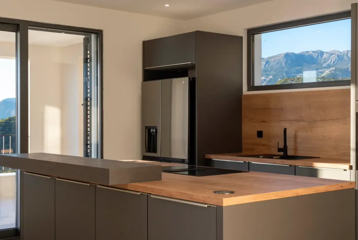 New villa with 4 bedrooms and panoramic sea view, Blizikuće, Budva