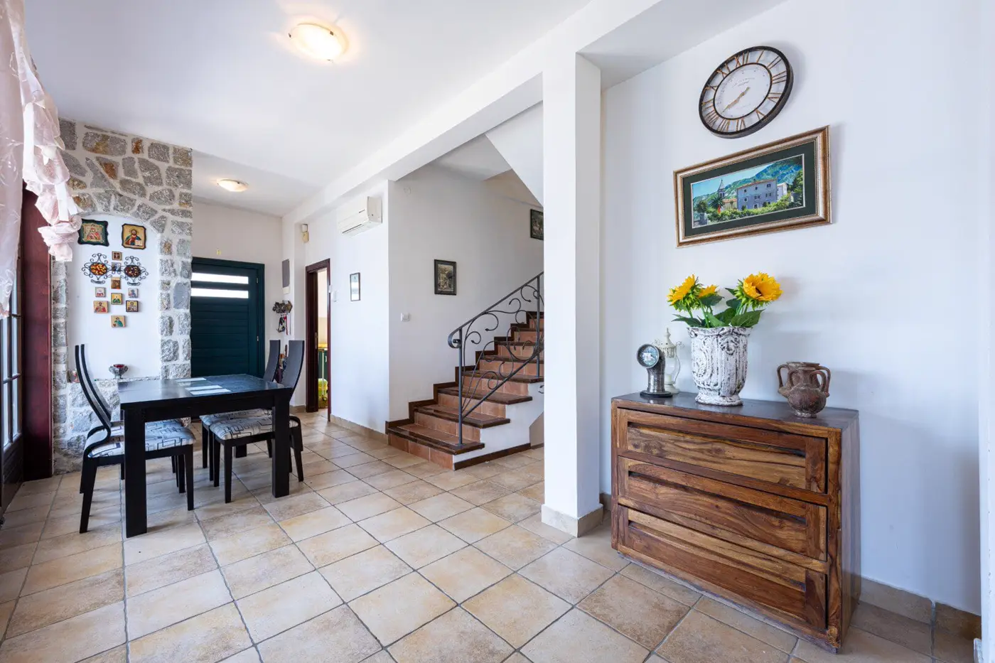 Villa in a complex on the first line to the sea, Kostanjica, Kotor
