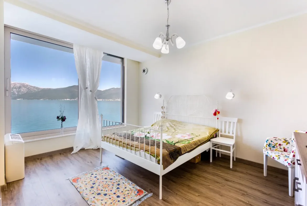 Villa on the first line to the sea, Krasici, Tivat