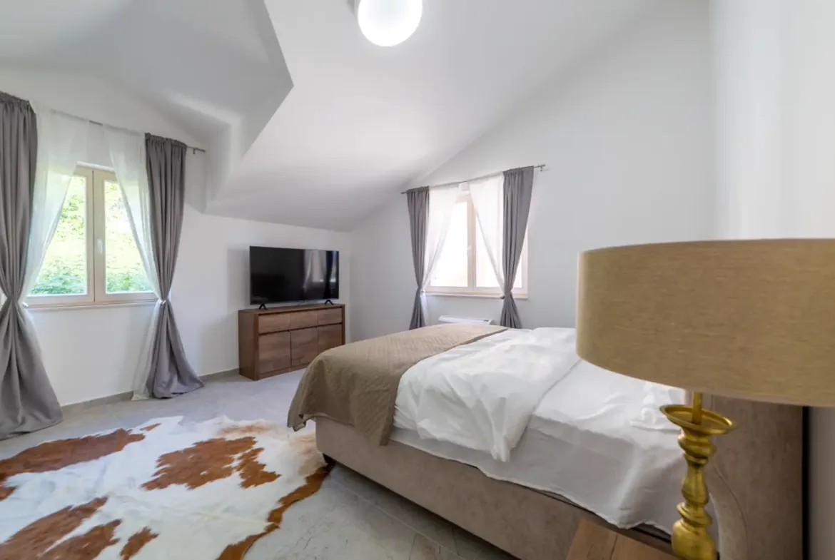 Three-story villa on the first line to the sea, available for rent, Lepetane, Tivat