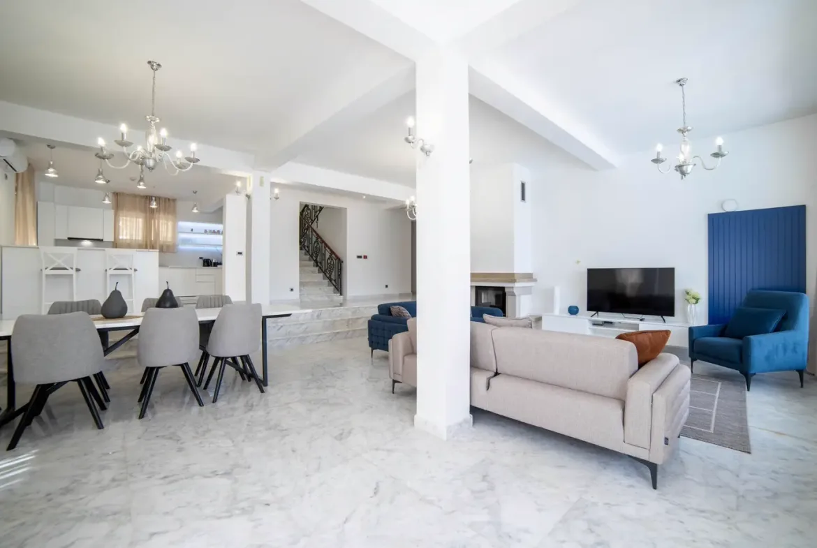 Modern villa on the first line to the sea, Strp, Kotor