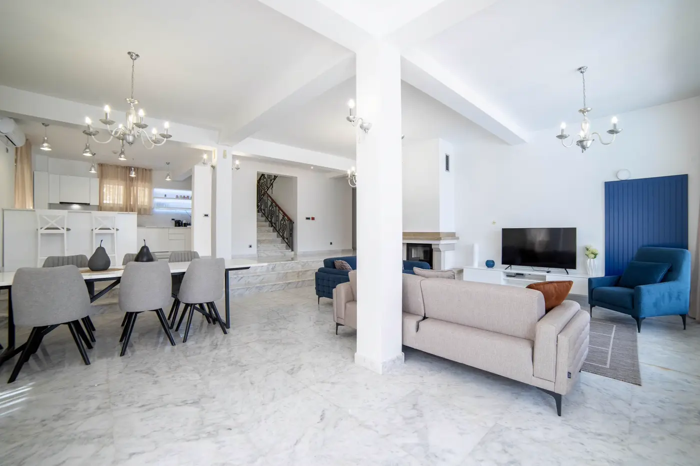 Modern villa on the first line to the sea, Strp, Kotor