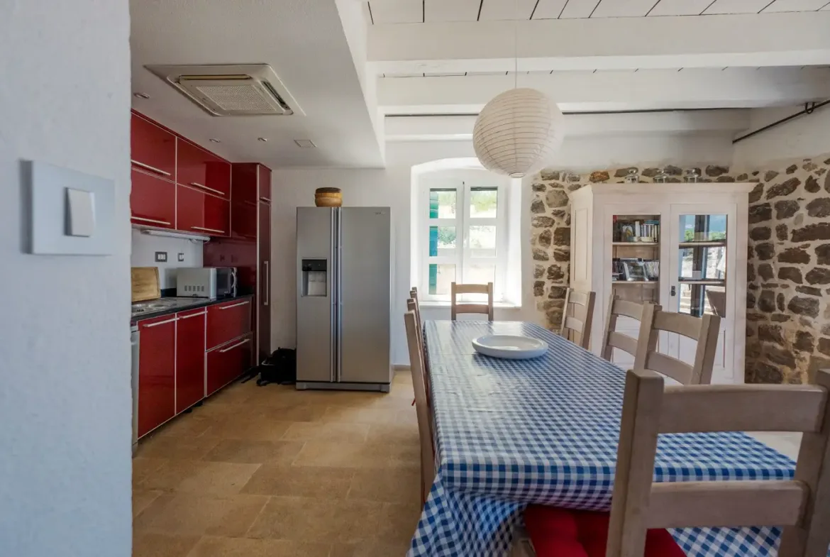 Historic stone villa Stara Posta, Rose, Herceg Novi