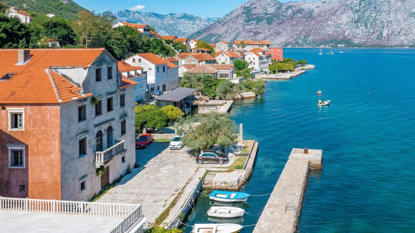 Palata Beskuća – historical stone villa for reconstruction, Kotor