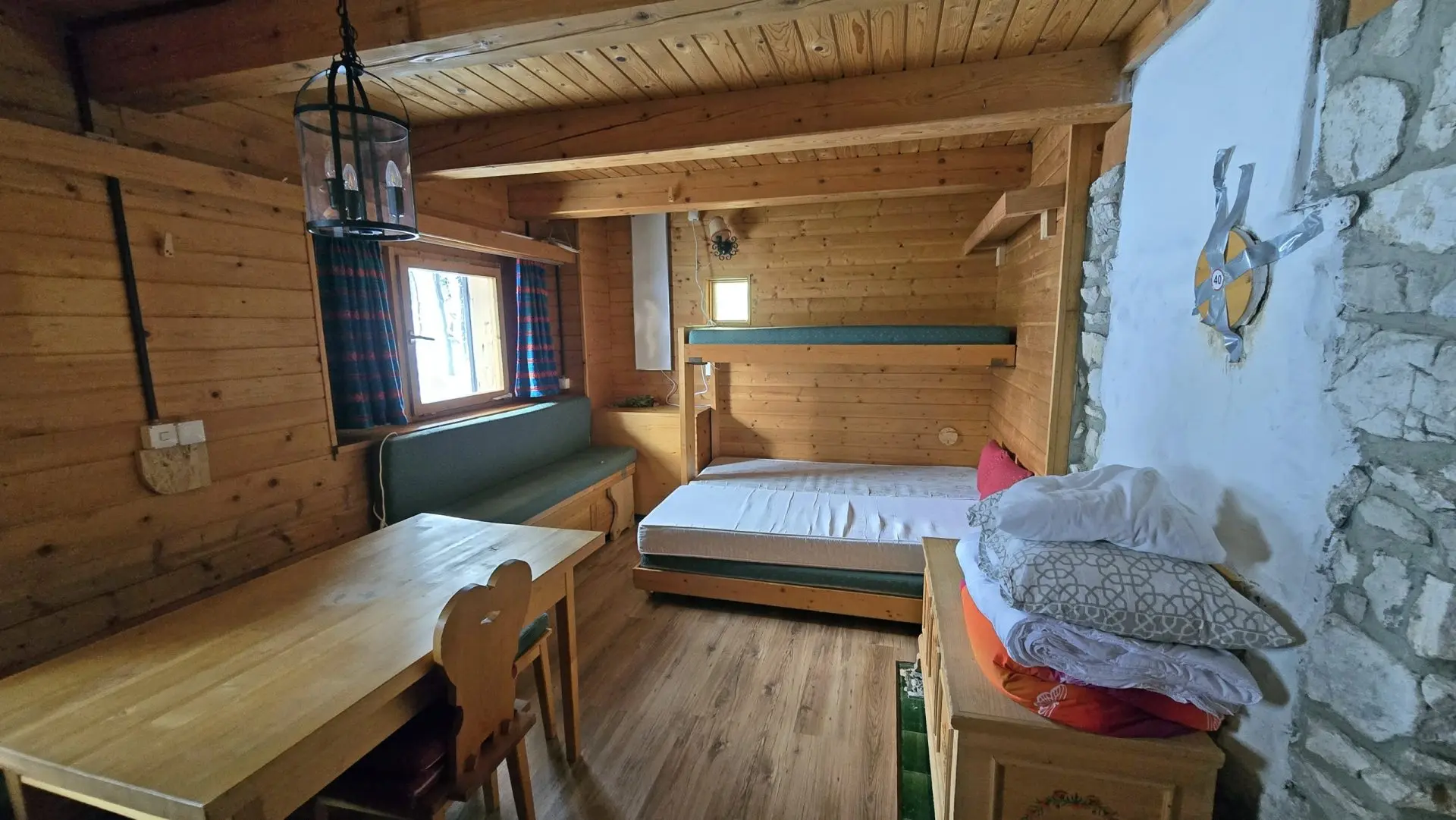 Bohinj area – Ski-In/Ski-Out Alpine Cottage in Vogel
