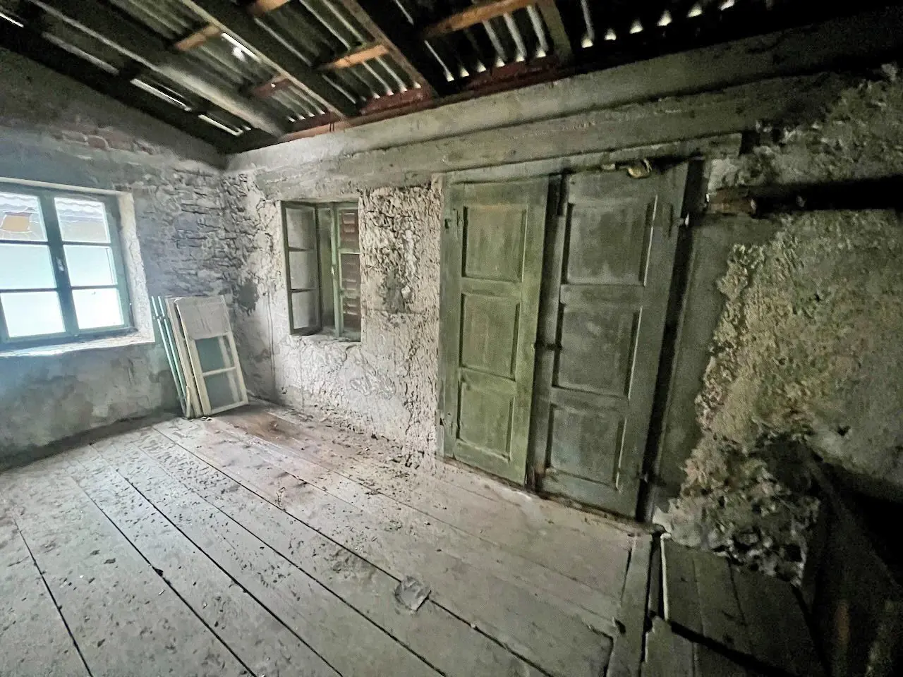 Soča area – Charming House in need of renovation in the Soča Valley