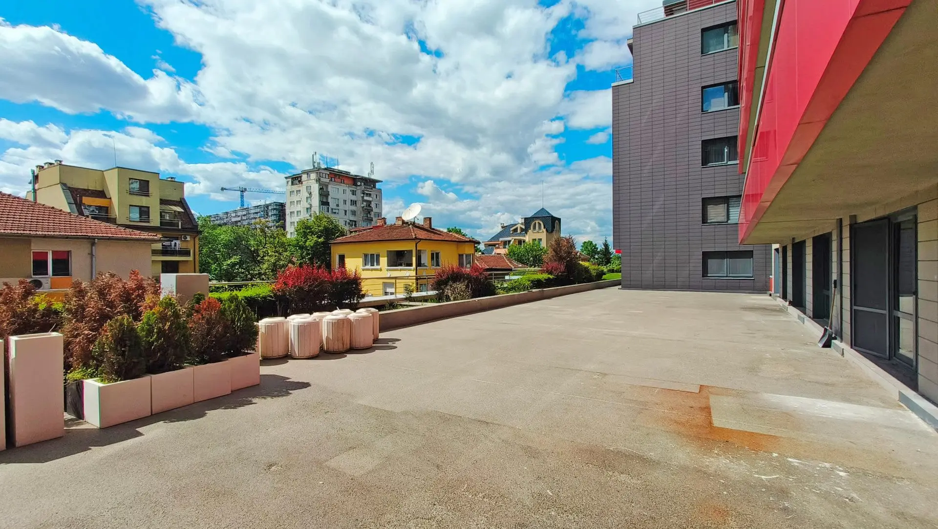 Spacious and fully furnished new apartment in the central part of Sofia