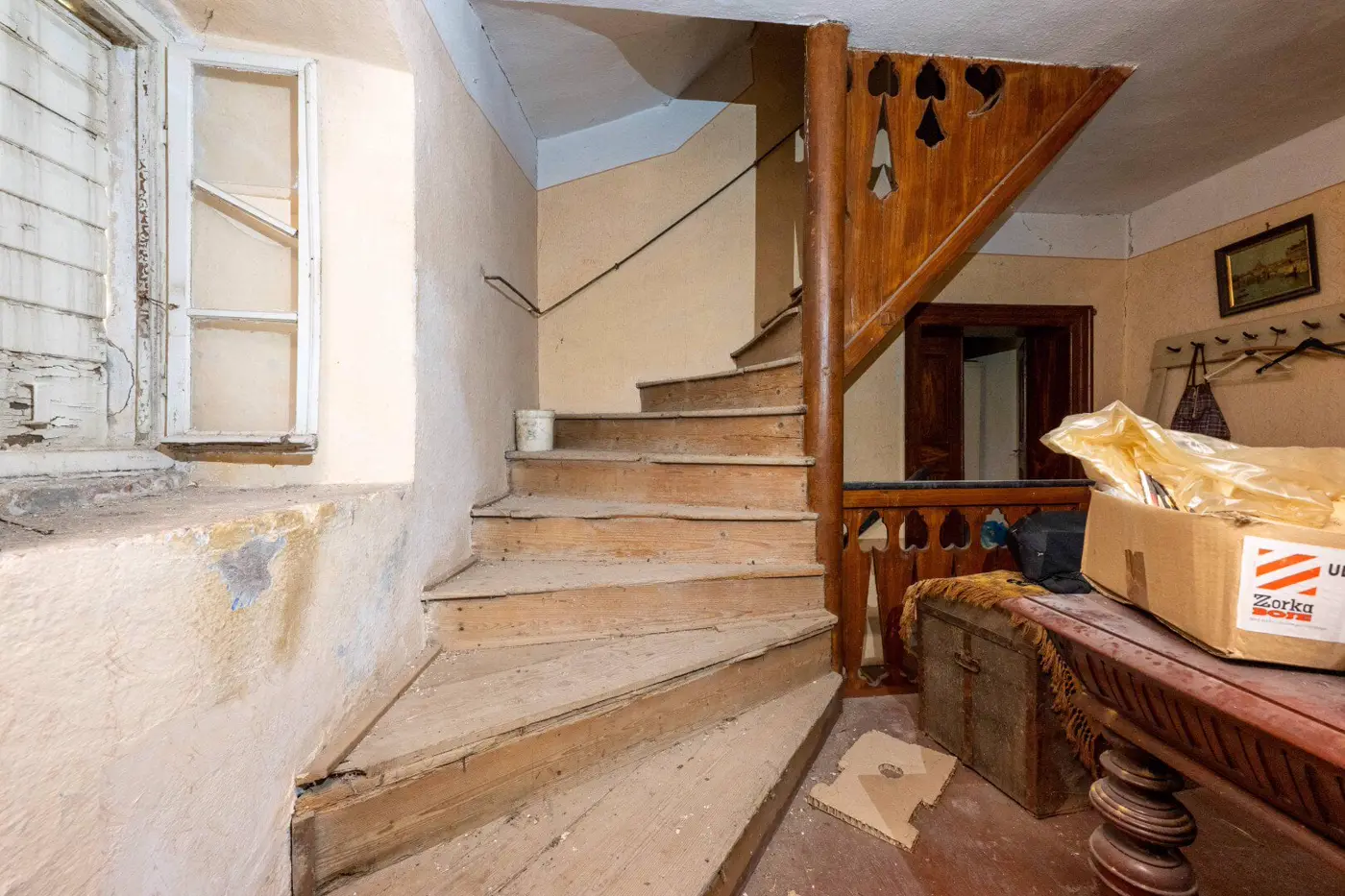 Stone palace for renovation on the first line to the sea, Prčanj