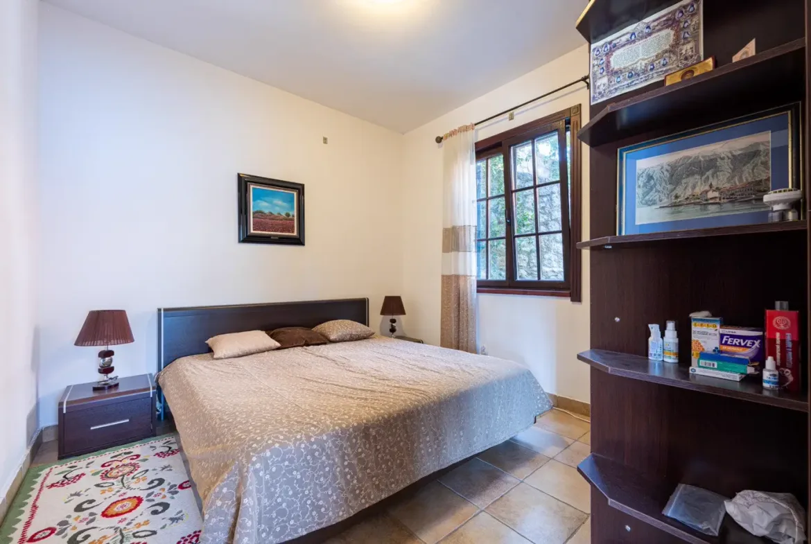 Villa in a complex on the first line to the sea, Kostanjica, Kotor