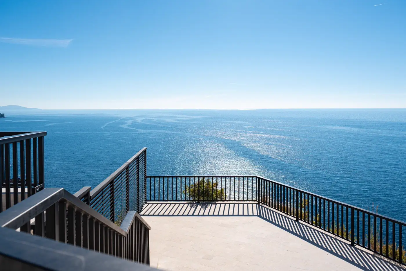 Villa on the cliff, Skočiđevojka, Budva