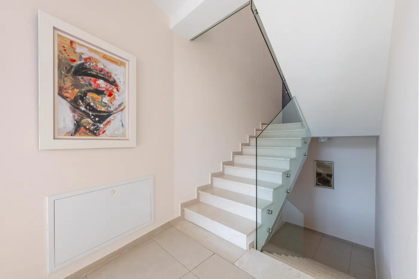 Luxuriously furnished six-room villa with private pool, Dobrota