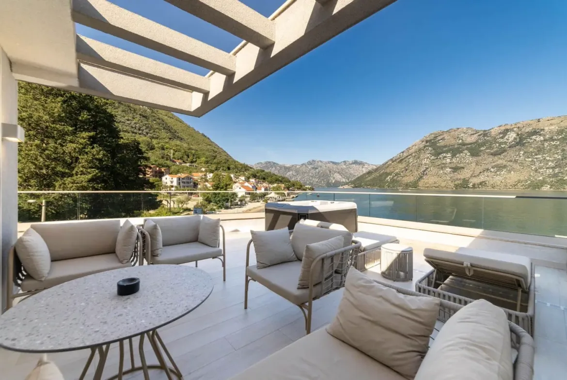 Luxury branded villa on the first line to the sea, Stoliv, Kotor