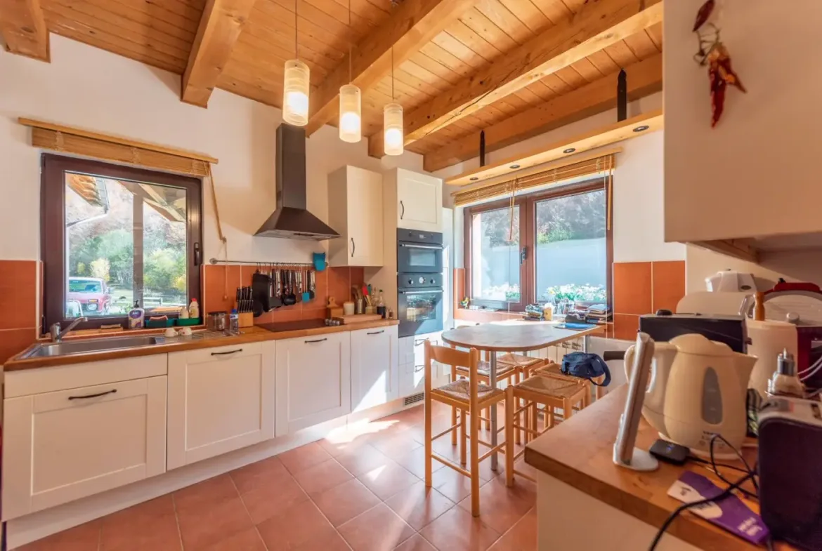 Mountain property with two houses, Opasanica, Podgorica