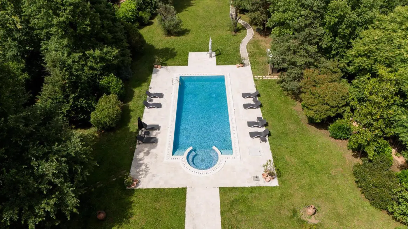 Luxury family villa with swimming pool and landscaped plot, Podgorica