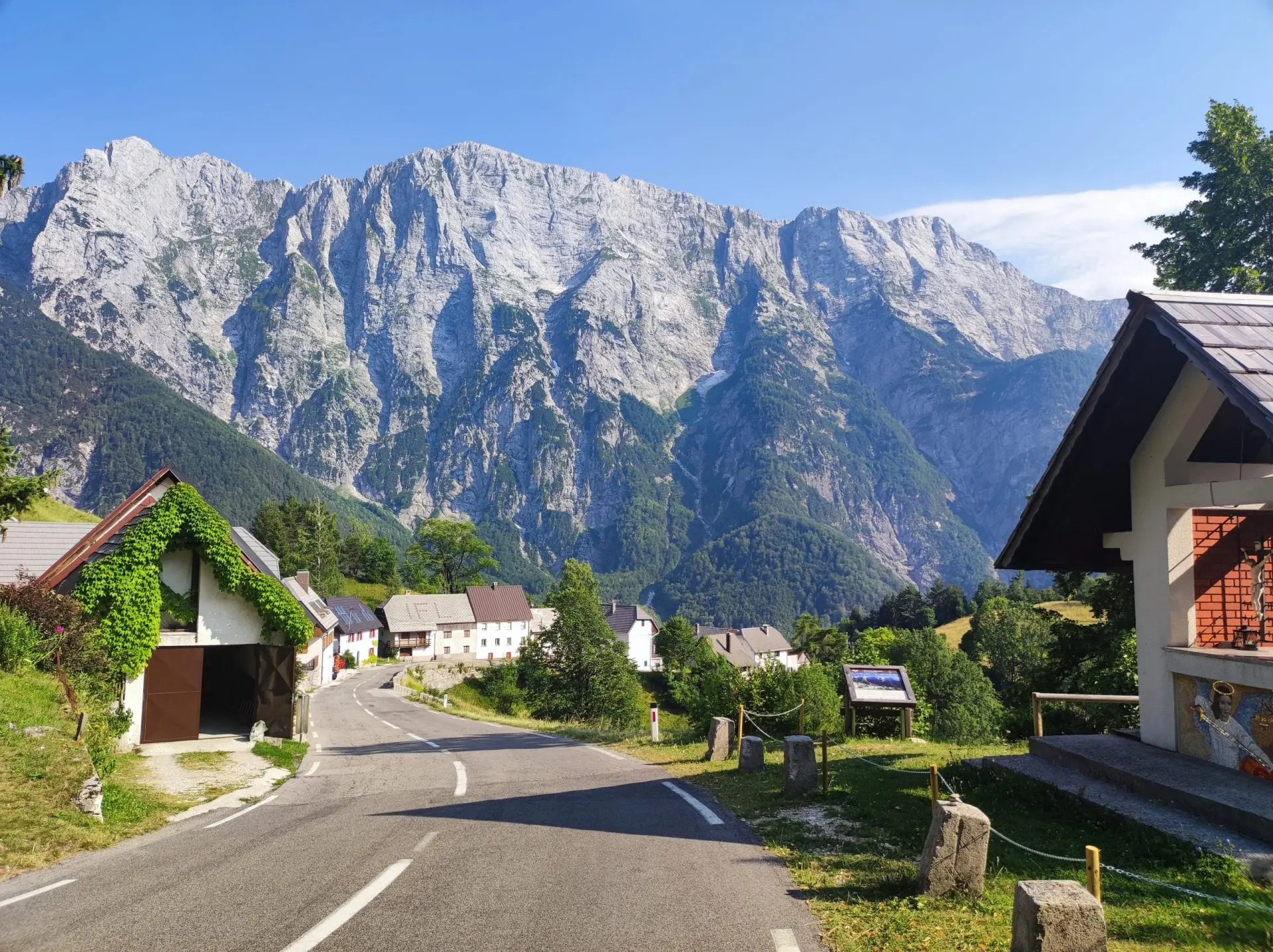 Soca Area – House in Strmec with Views of the Julian Alps