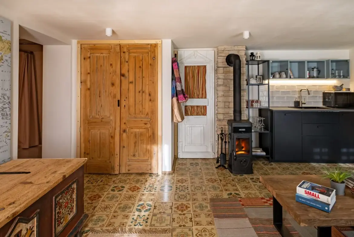 South East area – A beautiful, renovated house with large garden and vineyard