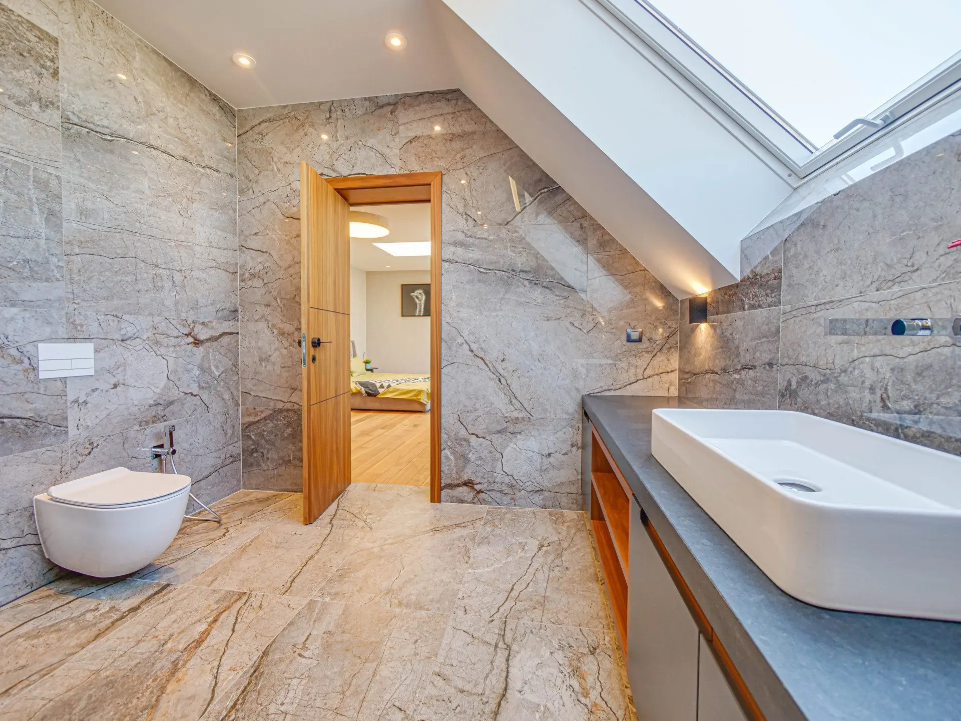 Magnificent three-bedroom apartment with a double garage in the Iztok district for sale