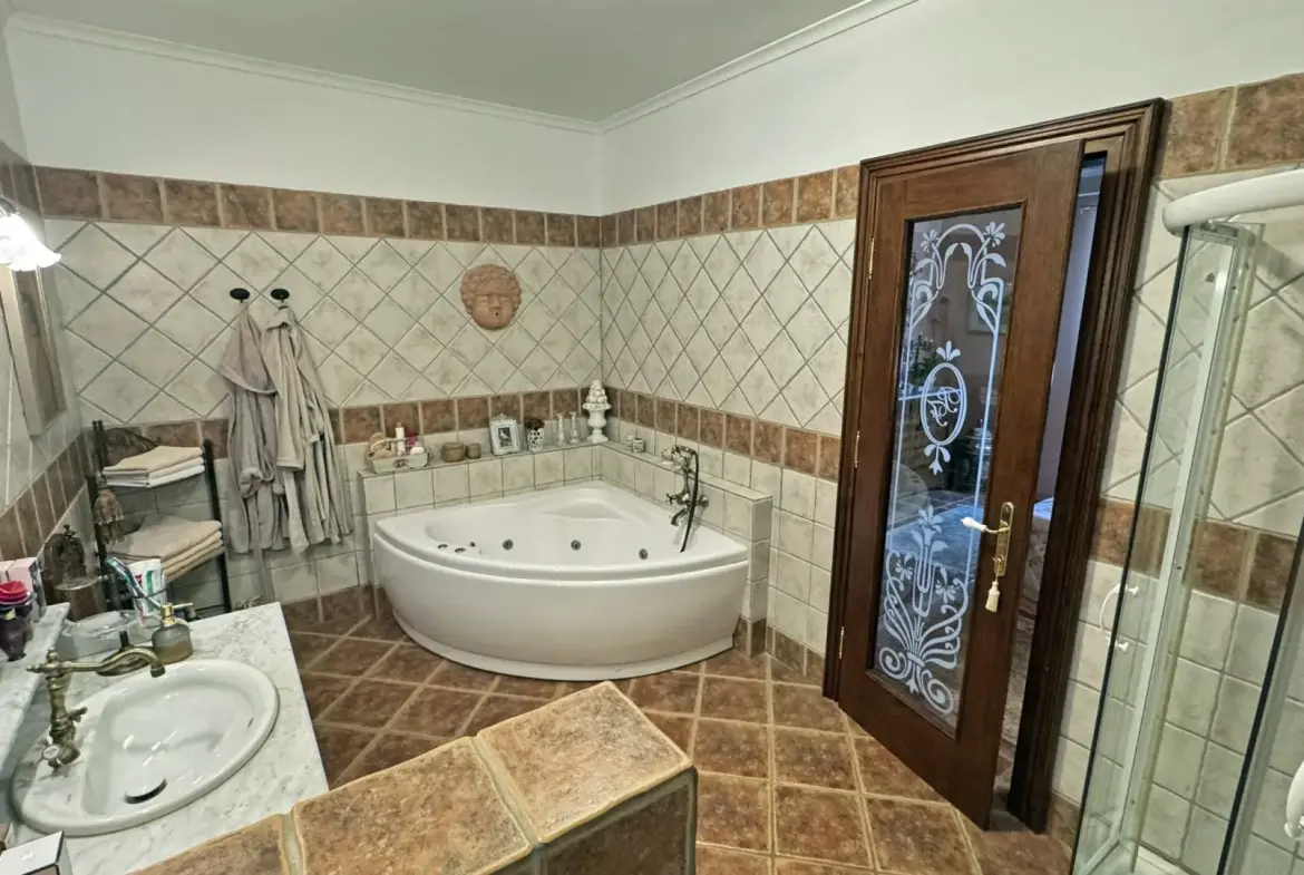 Kranj Area – Spacious Estate with Great Potential