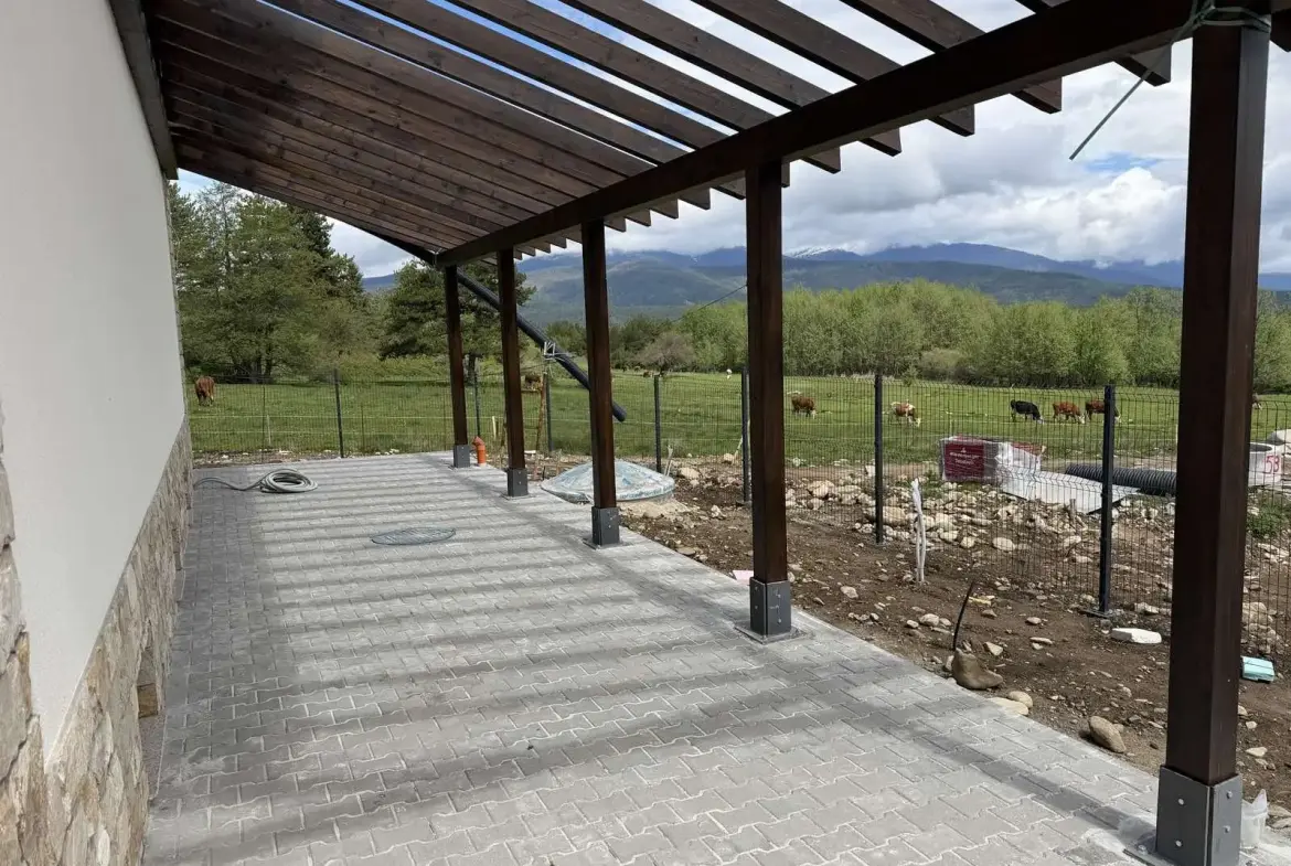House with panoramic views and private yard in a villa village near Pirin Golf