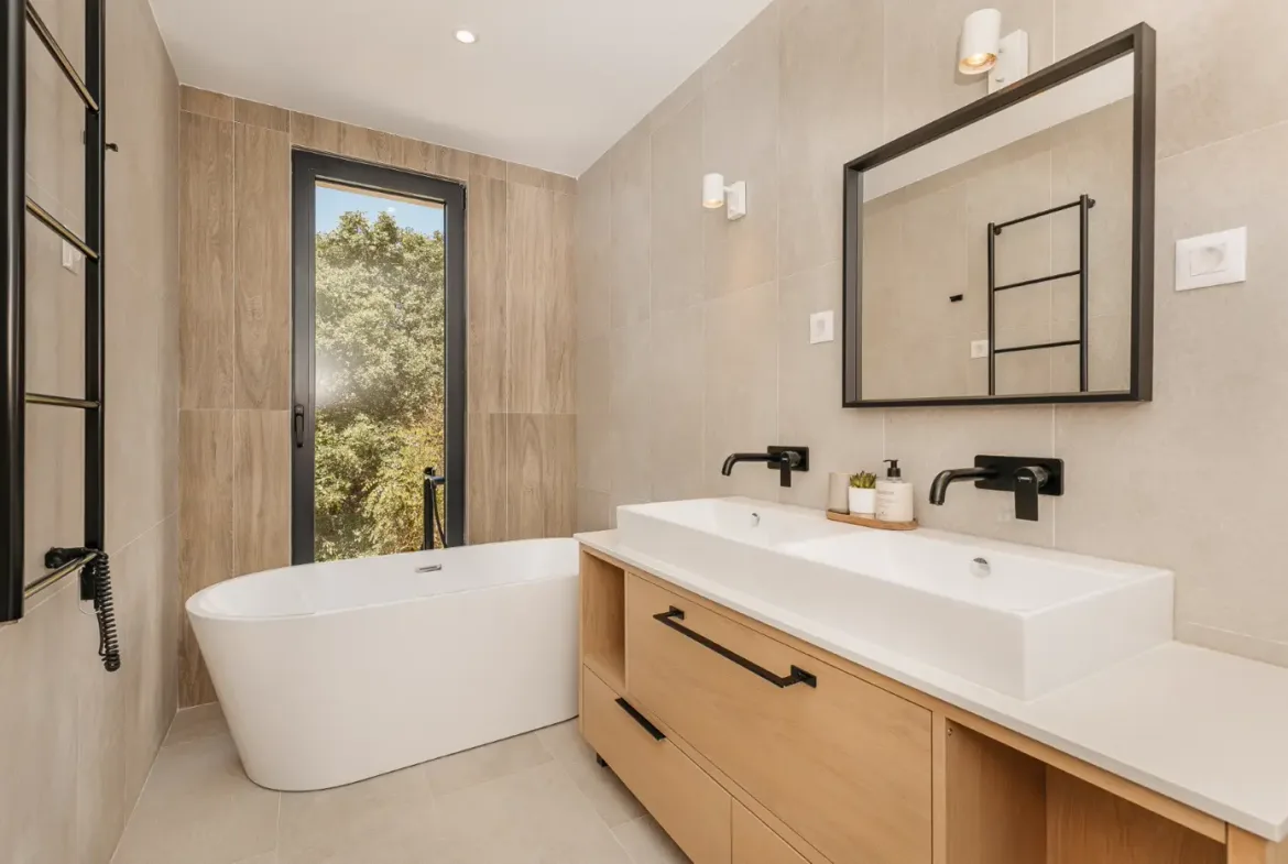 Contemporary villa with pool and open sea view, Blizikuce, Budva