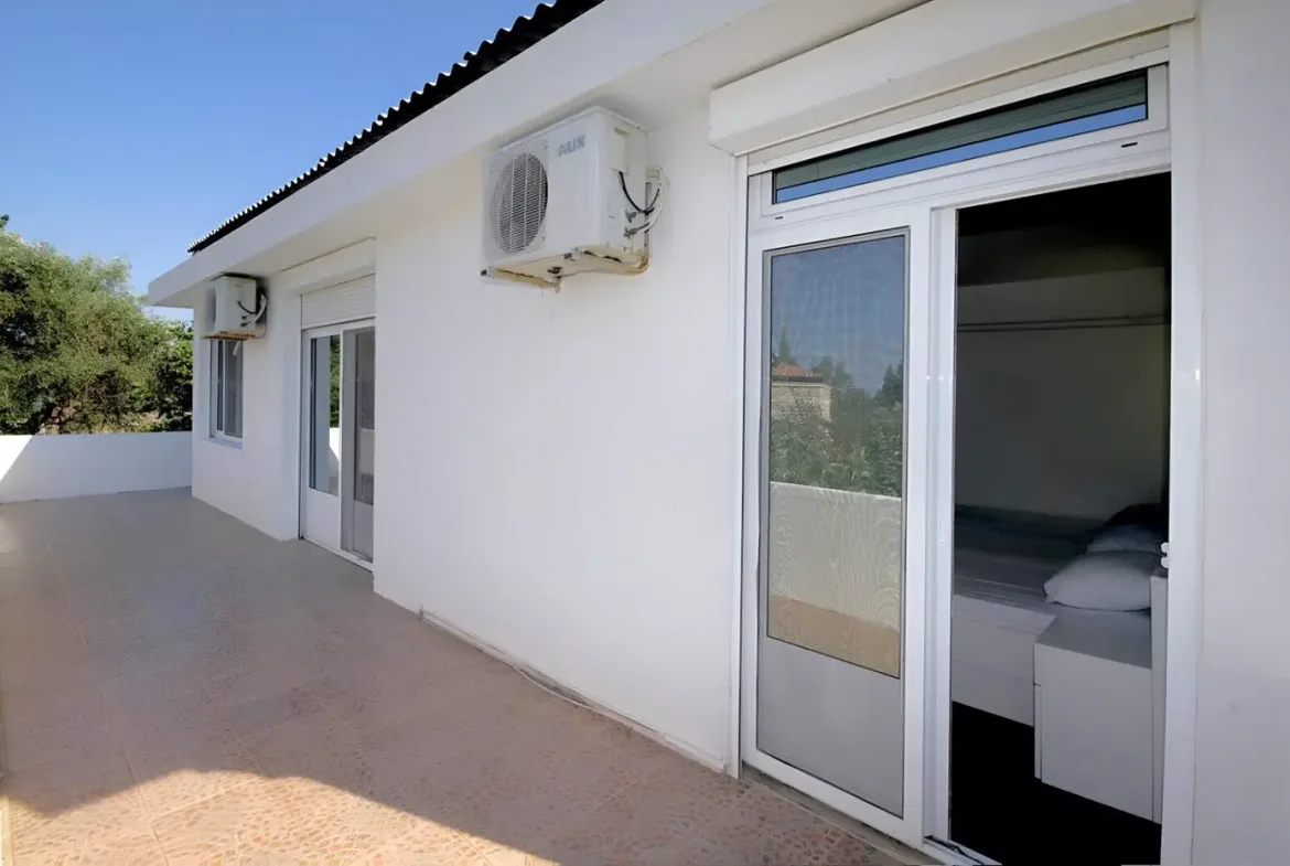 Villa with swimming pool on a plot of 1200m2, Katun Reževići, Budva