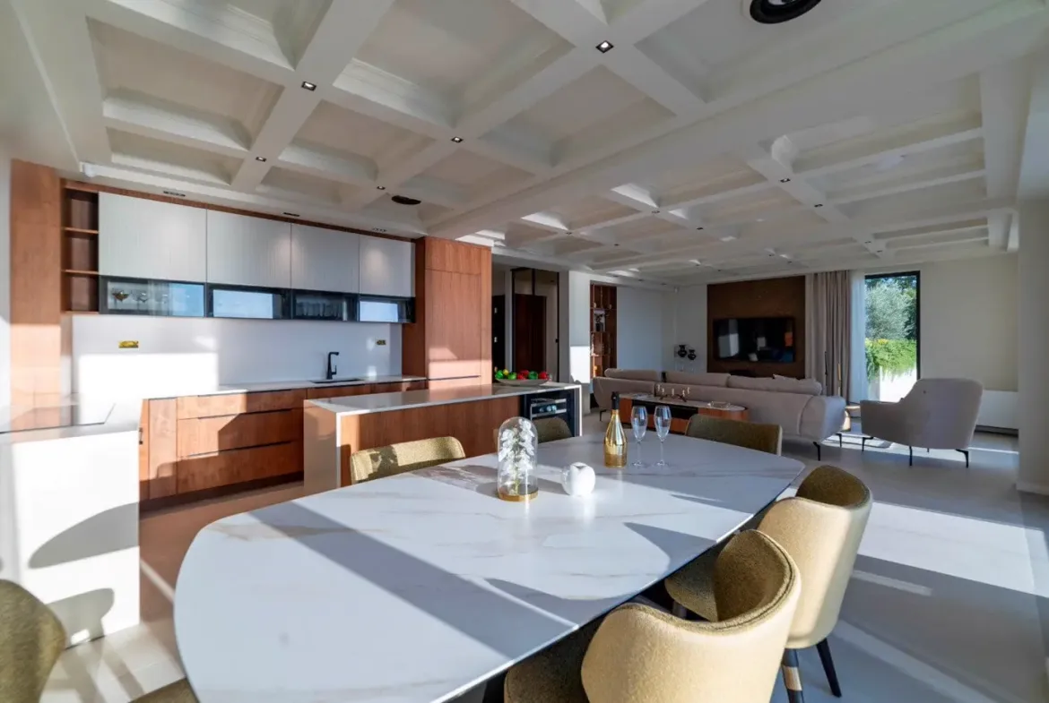 Exclusive villa in Blizikuće, Budva