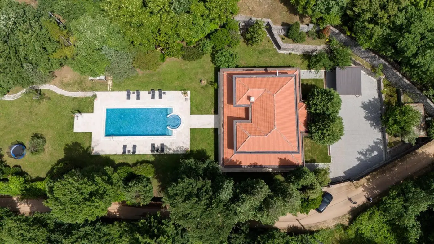 Luxury family villa with swimming pool and landscaped plot, Podgorica