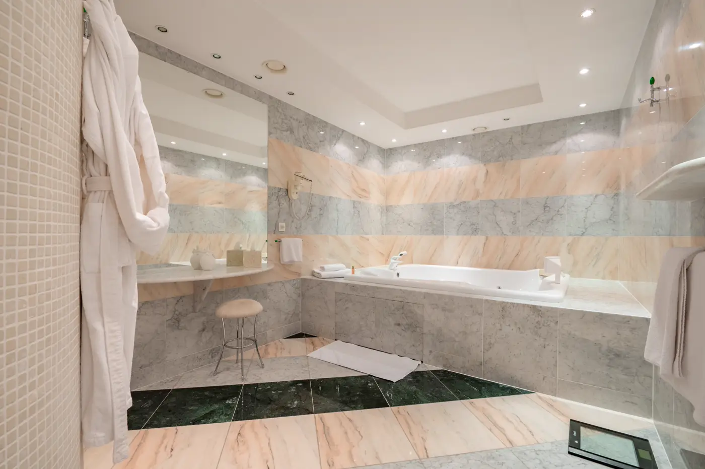 Complex of two luxury villas with swimming pool and panoramic sea view, Sveti Stefan, Budva