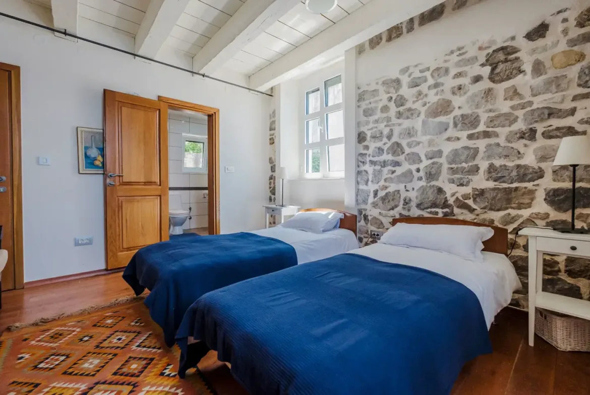Historic stone villa Stara Posta, Rose, Herceg Novi
