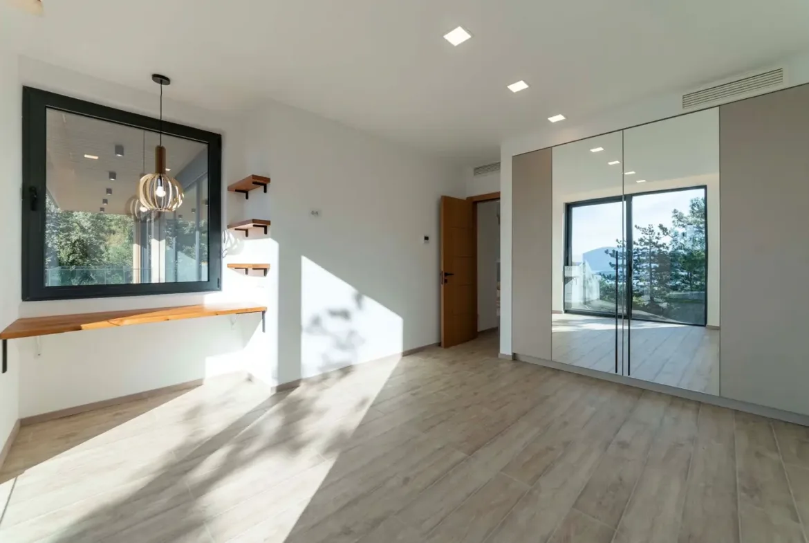 Modern family villa with pool and panoramic view, Kavač, Kotor