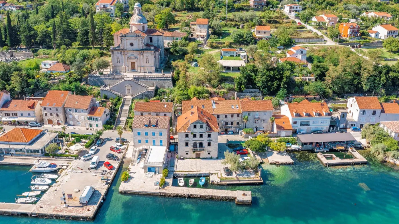 Palata Beskuća – historical stone villa for reconstruction, Kotor
