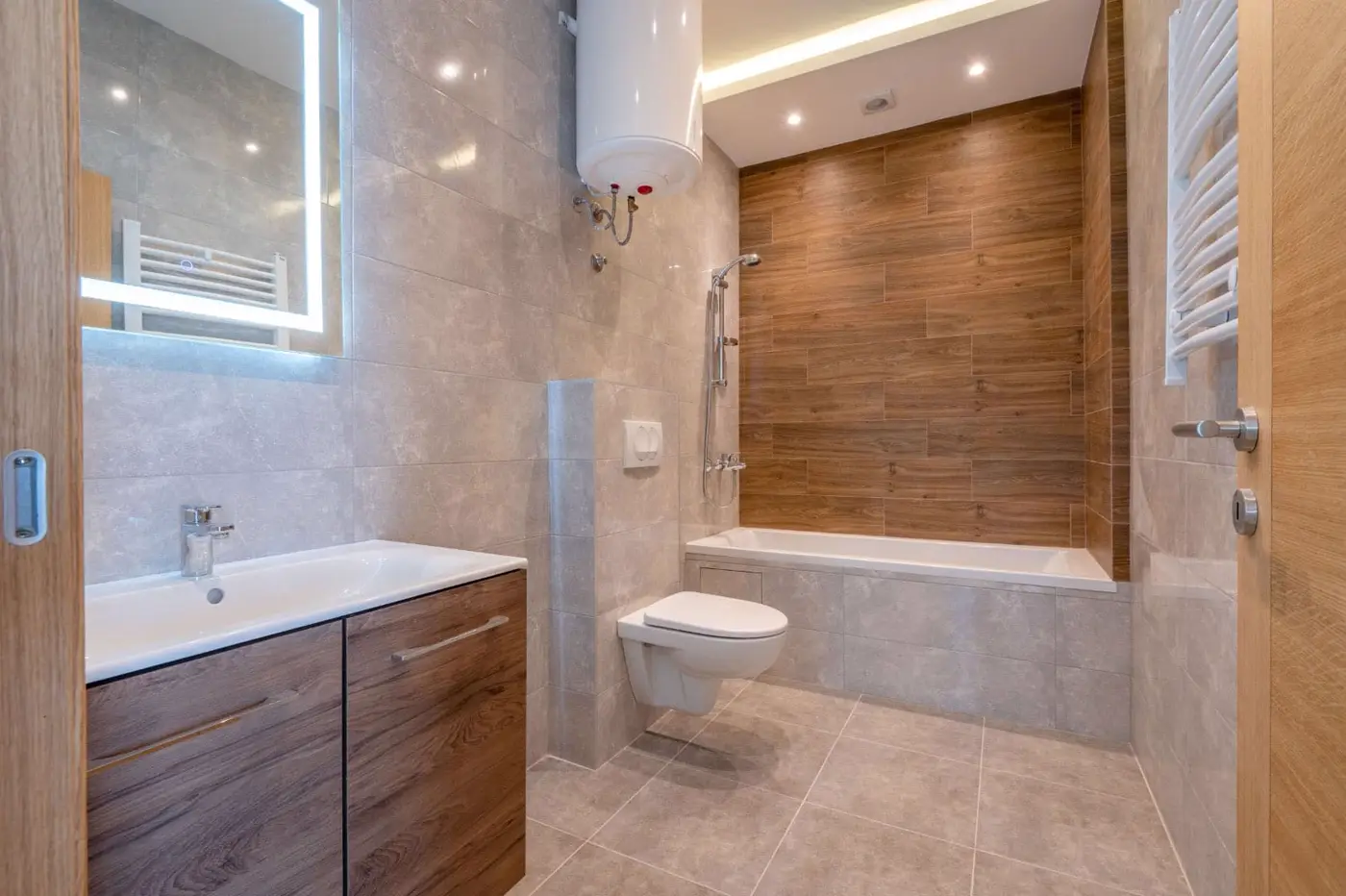 13-95 Newly built villa with pool and sea view, Krašići, Tivat