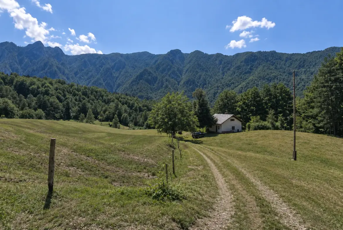 Soča area – House with Panoramic Views of the Surrounding Hills