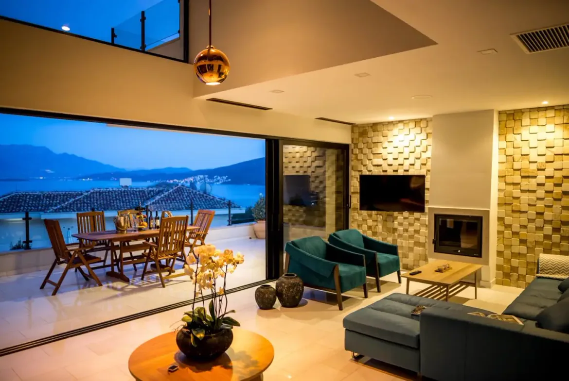 Modern villa with a swimming pool and sea view, Đenovići, Herceg Novi