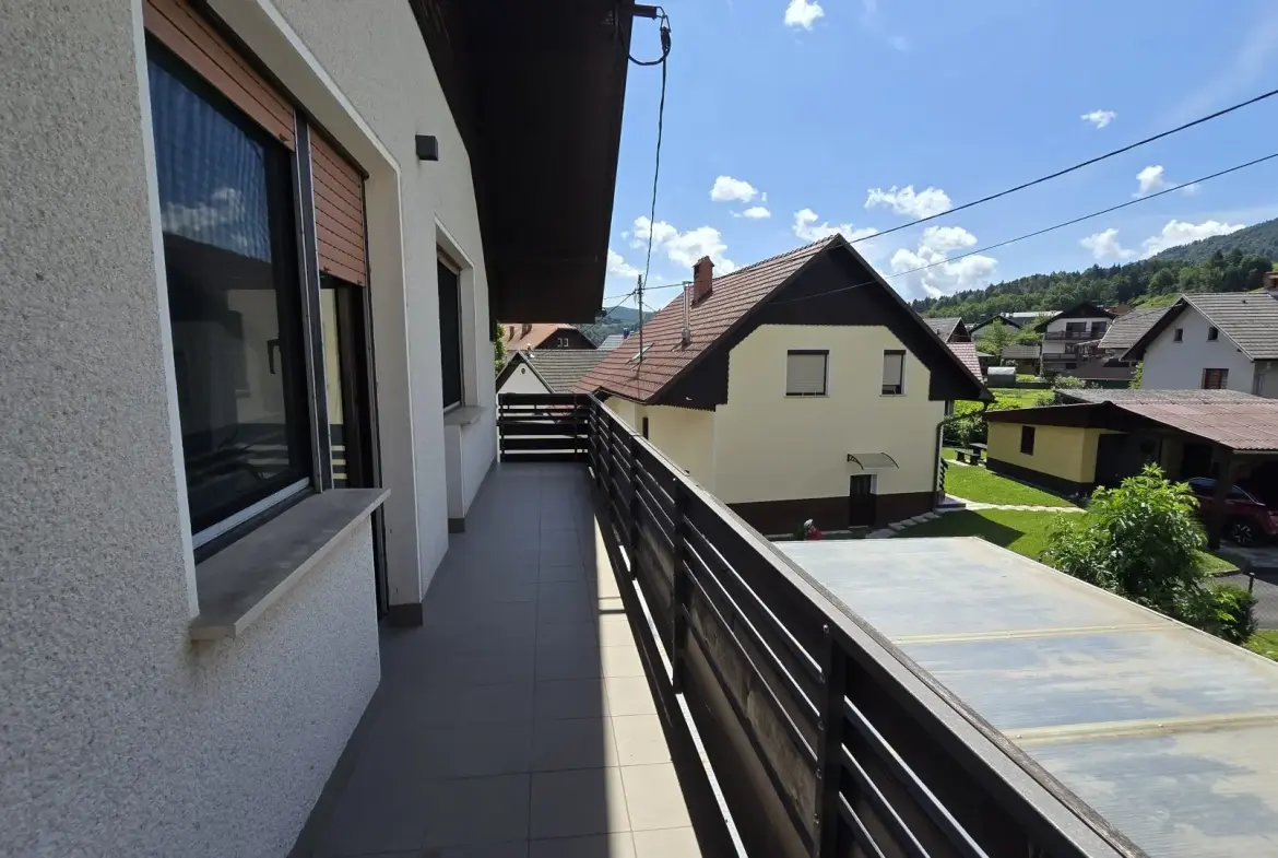 Škofja Loka Area – Spacious Family House with Beautiful Views and Large Garden in Gorenja Vas