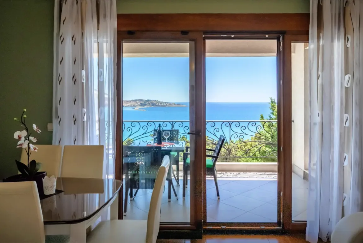 Villa with three apartments, Bar
