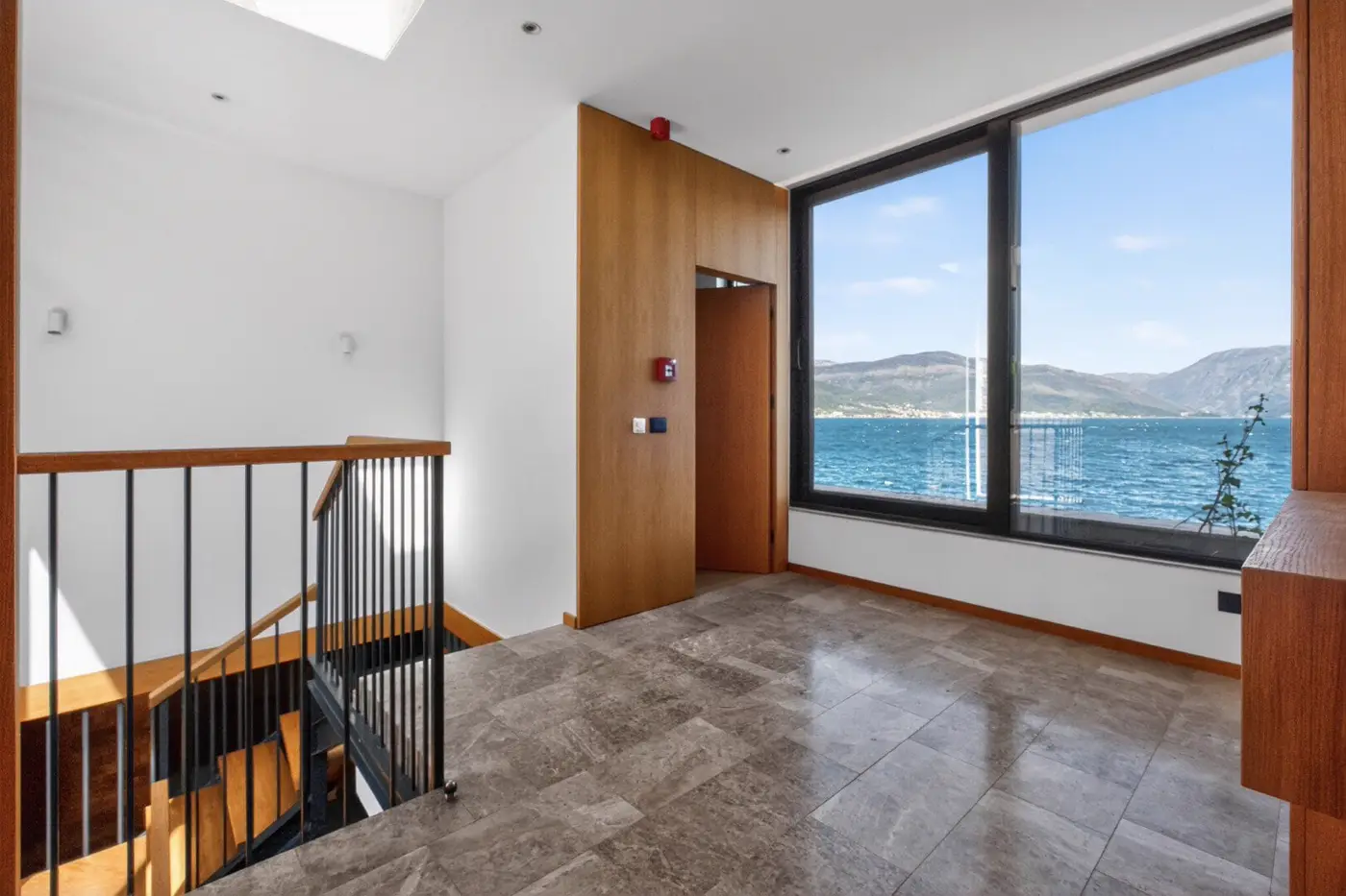First-line seaside villa, Krašići