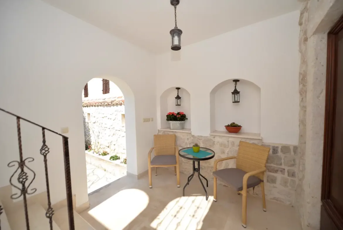 Historic stone villa on the first line to the sea, Prcanj, Kotor