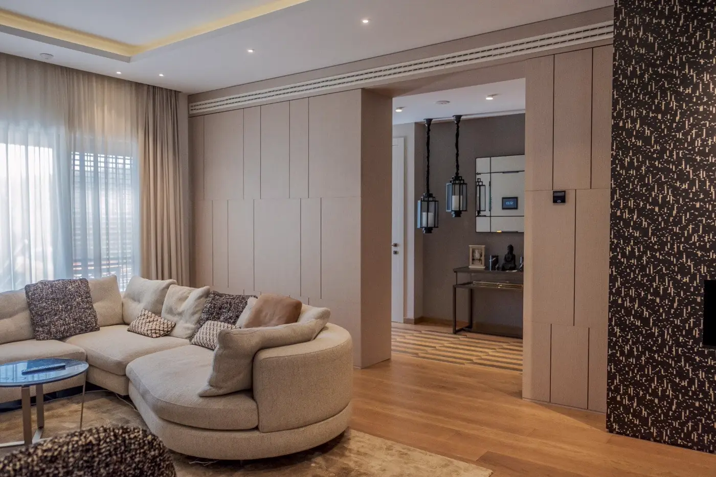 Three-room designer villa with pool, Podgorica
