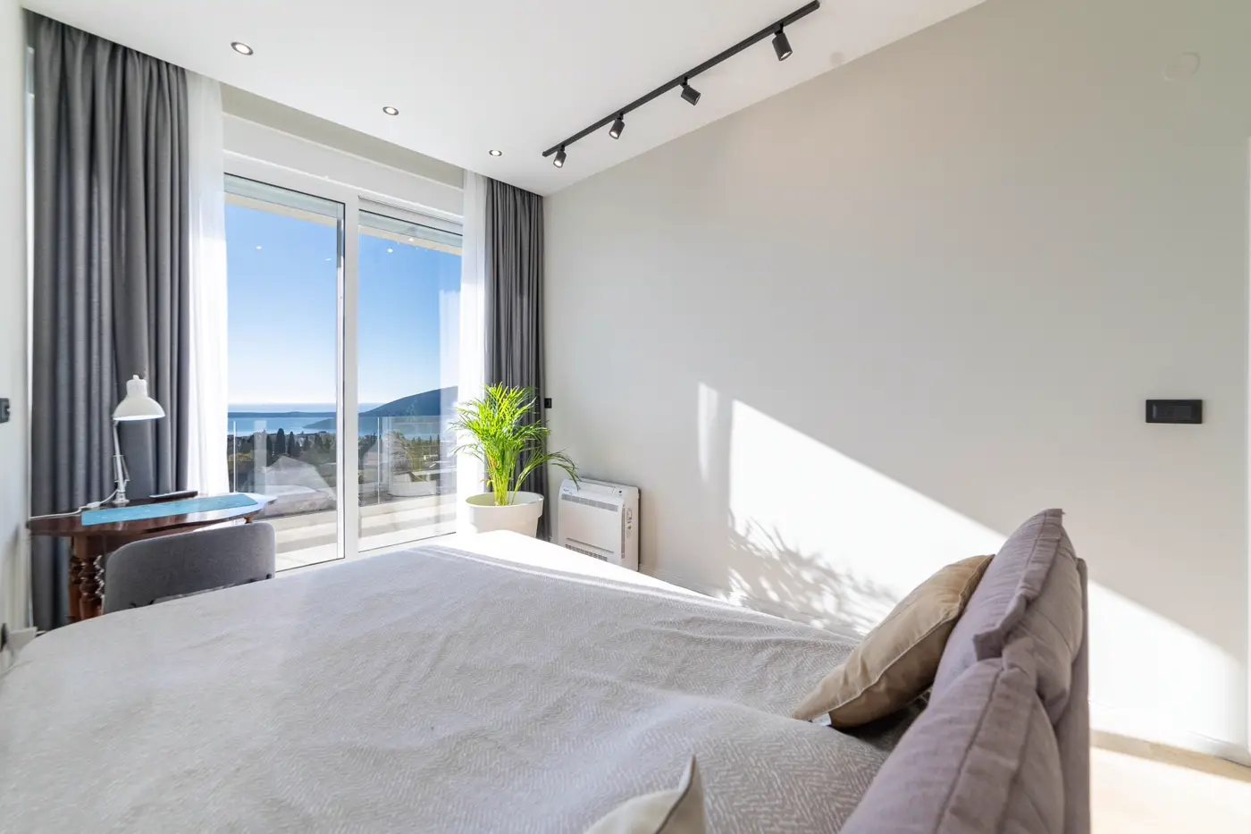 Modern four-room villa with pool and panoramic sea view, Podi, Herceg Novi