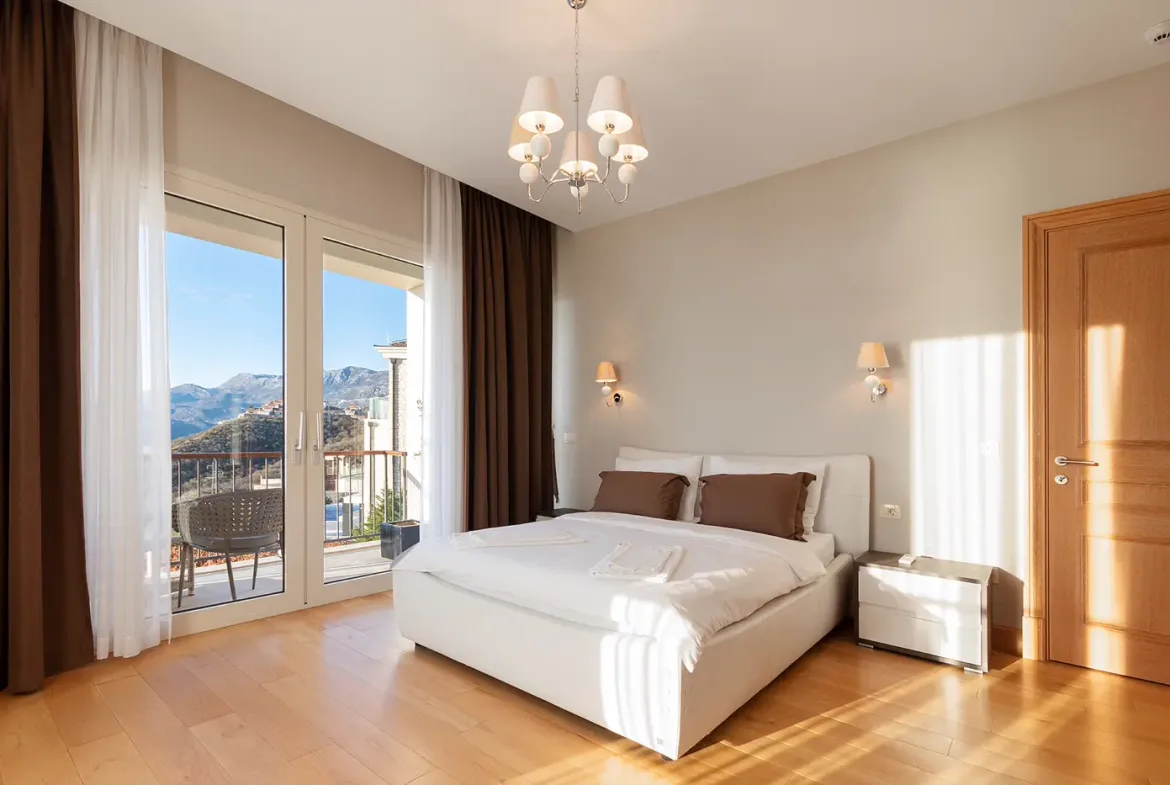 Villa with 4 bedrooms, swimming pool and open sea view, Blizikuce, Budva